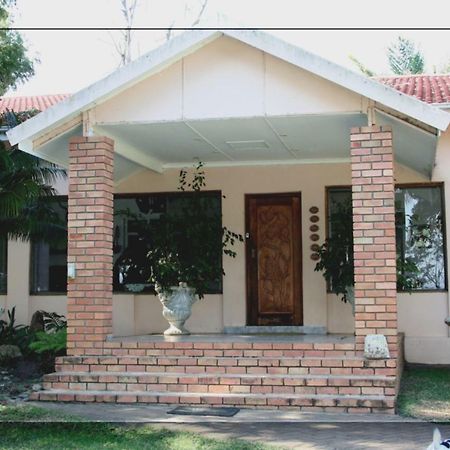 Rosegarden Guesthouse Pongola Exteriör bild